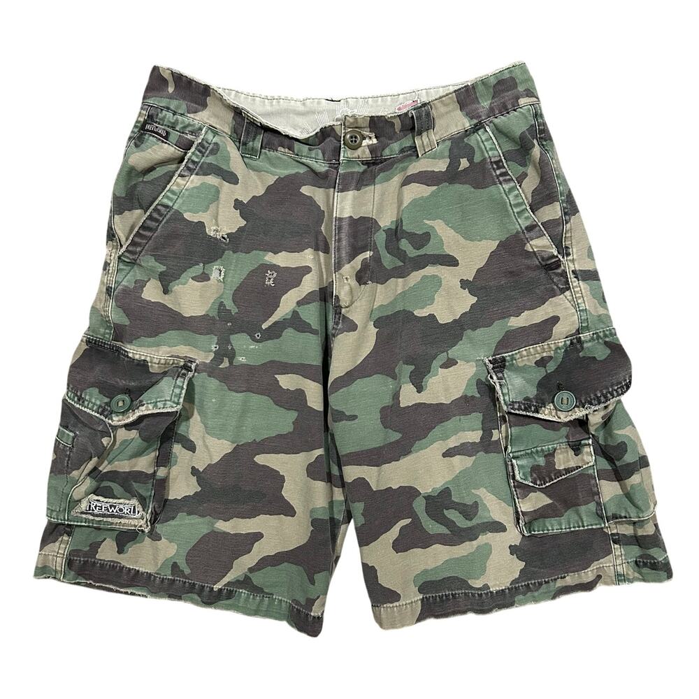 Vintage Y2K Freeworld Camo Shorts 31 Waist Skater Distressed Camouflage